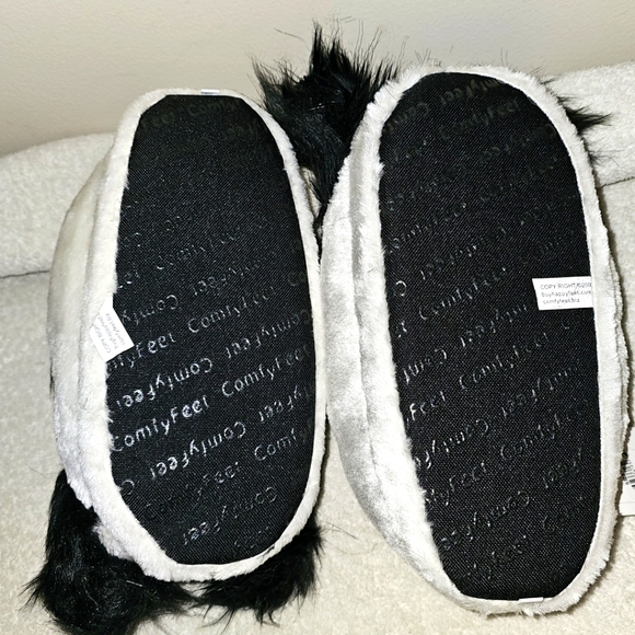 BNWT PANDA SLIPPERS!! 🐼 - Picture 5 of 10